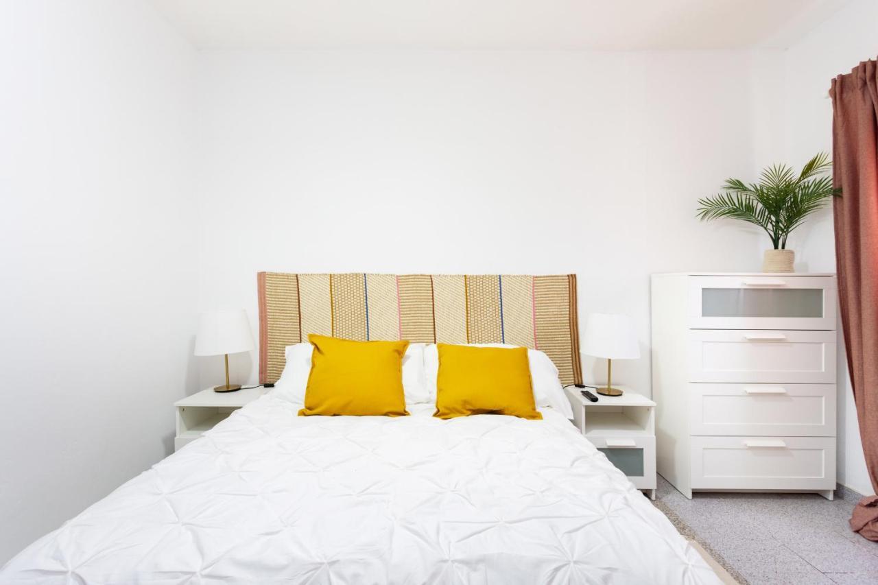 Eden Rentals 105 Surfy Stylish Bed&Coffee Room 그라나딜라데아보나 외부 사진